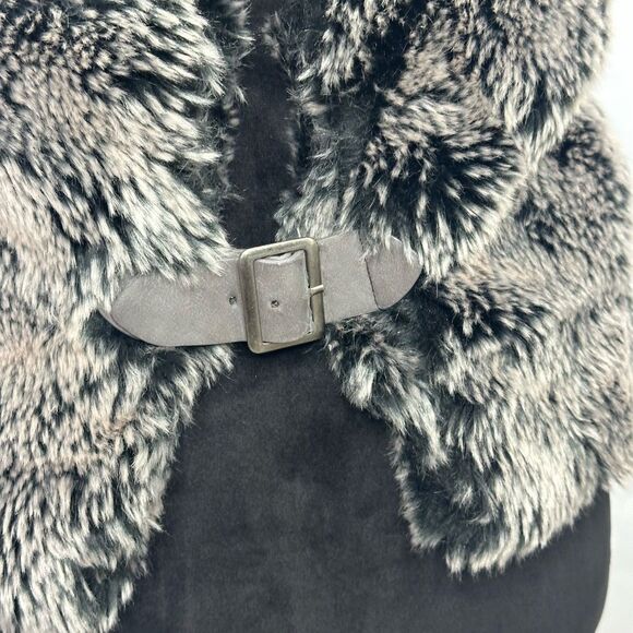 Black and Gray Wide Faux Fur Belt
